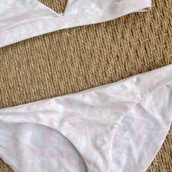Mikoh Bali Top Bikini Set - Picture 2 of 5
